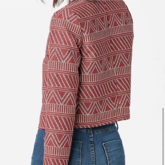 ♦️JustFab Cropped Statement Jacket♦️ - Picture 3 of 12